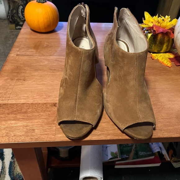 Leather upper Alfani peep toe booties - Picture 1 of 11